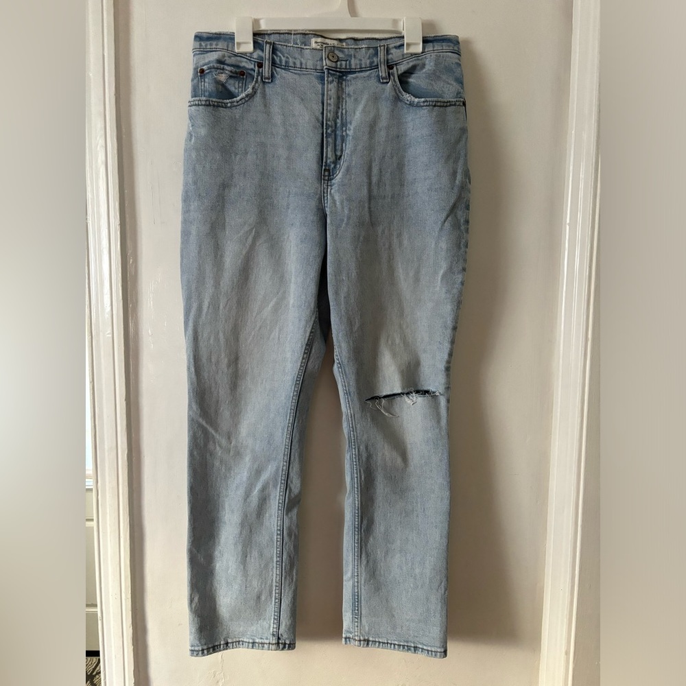 Abercrombie Curve Love “The 90’s Slim Straight Ultra High Rise 32/14s